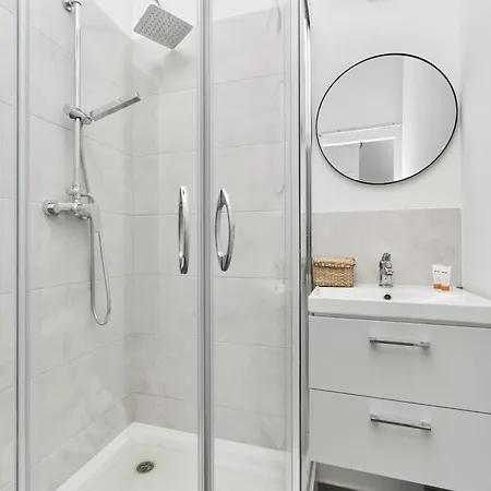 Museum Square By Renters