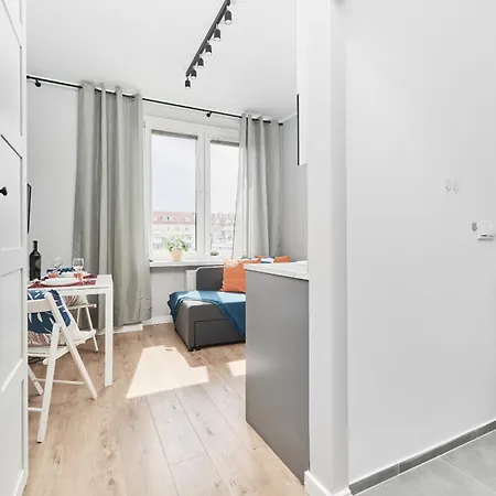 Museum Square By Renters * Breslavia