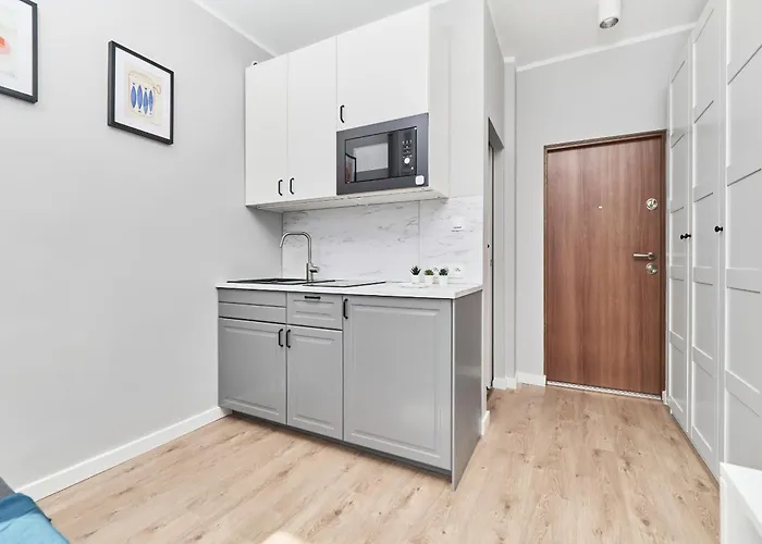 Museum Square By Renters * Breslavia